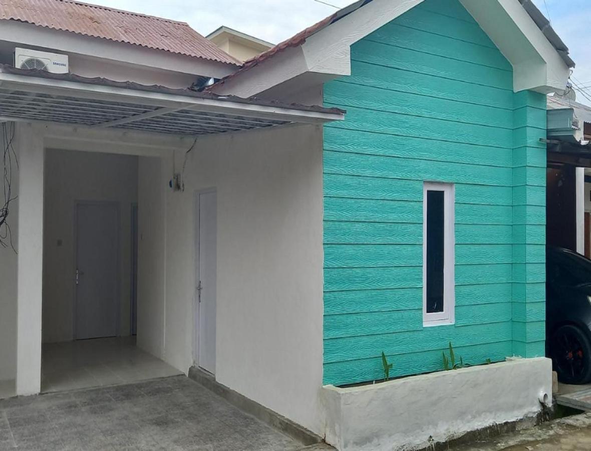 Oyo 90974 Homestay Golo Koe Sejahtera Labuan Bajo Exterior foto